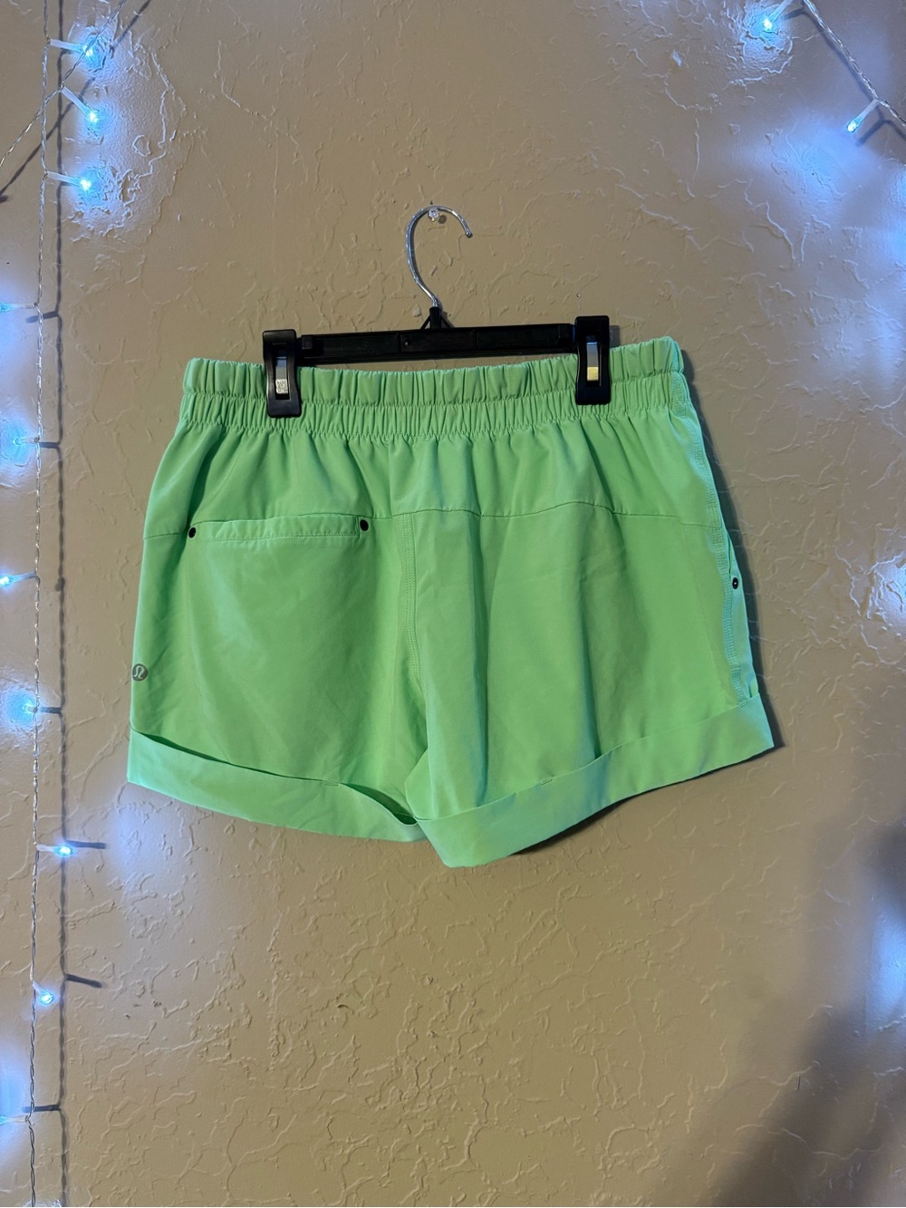 Lululemon Spring Break Away Short - Picture 2 of 4